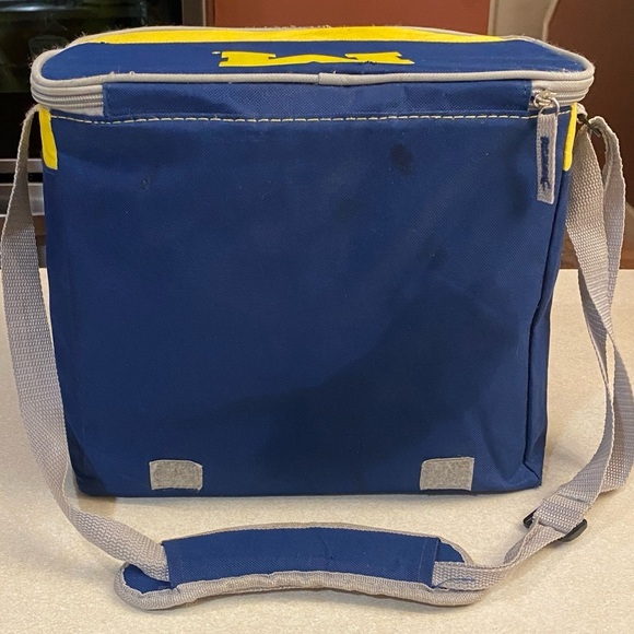 University of Michigan (UofM) Wolverine Canvas Insulated Cooler, EUC - Picture 2 of 13